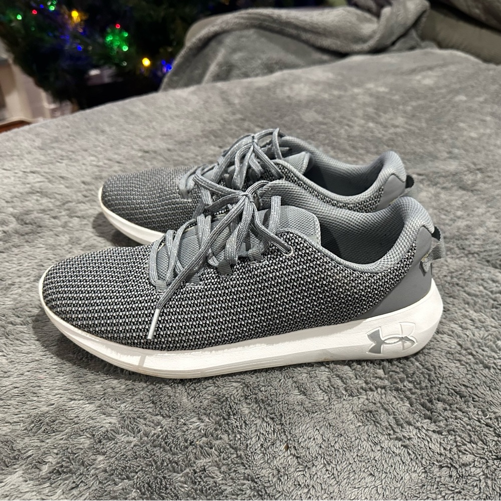 Men’s under Armour shoes